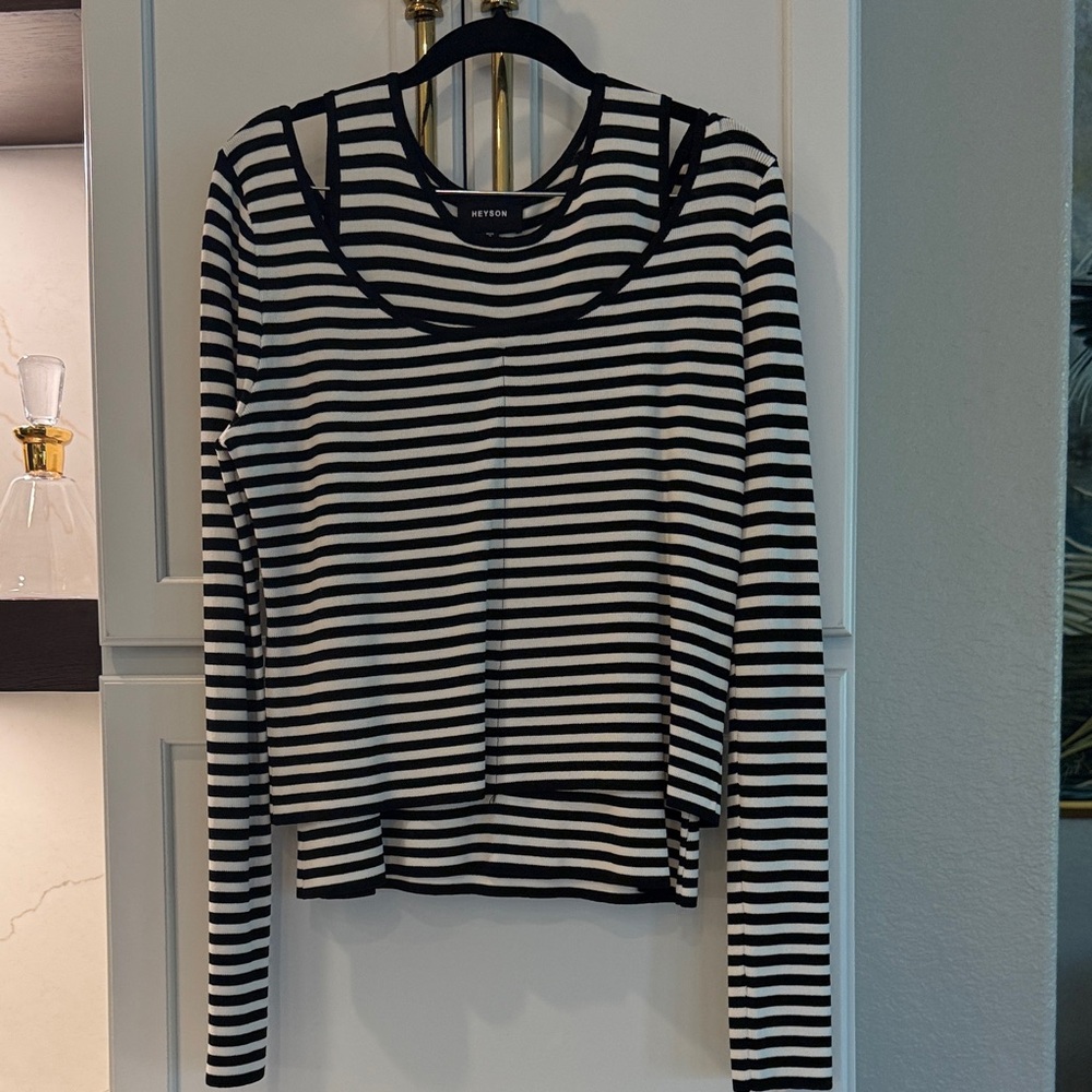 Aritzia Black and White Striped Long Sleeve Top